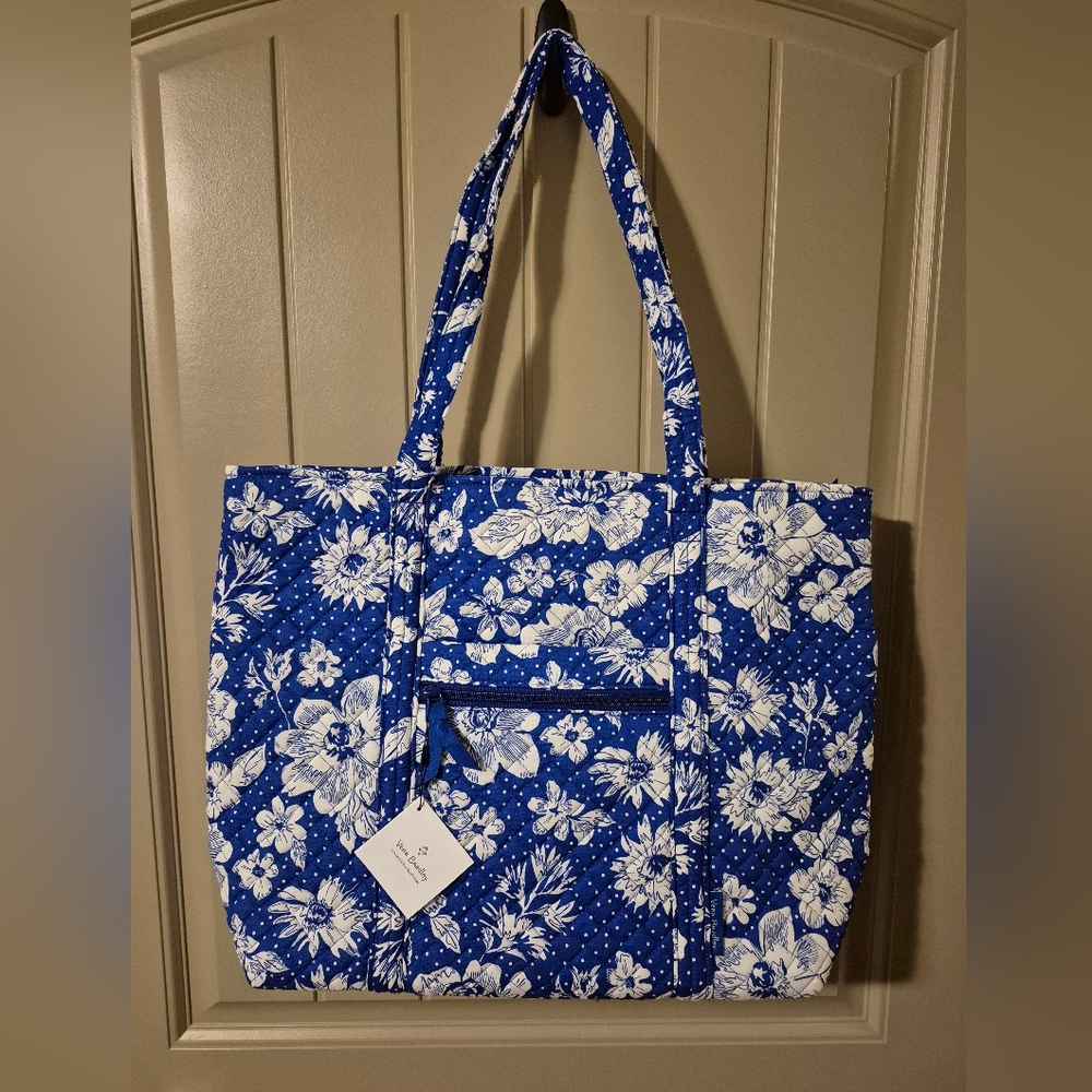 VERA BRADLEY VERA TOTE